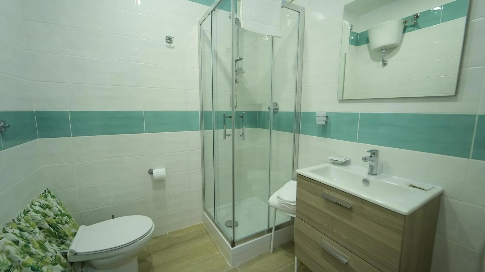 Panorama Vesuvius Affittacamere Guesthouse With Lift Near To Subway In Napoli Center Naples