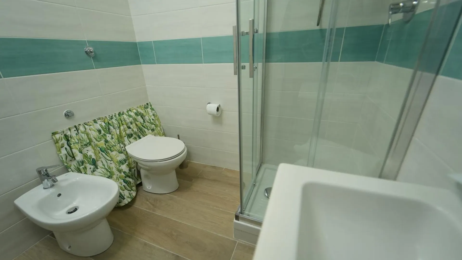 Panorama Vesuvius Affittacamere Guesthouse With Lift Near To Subway In Napoli Center